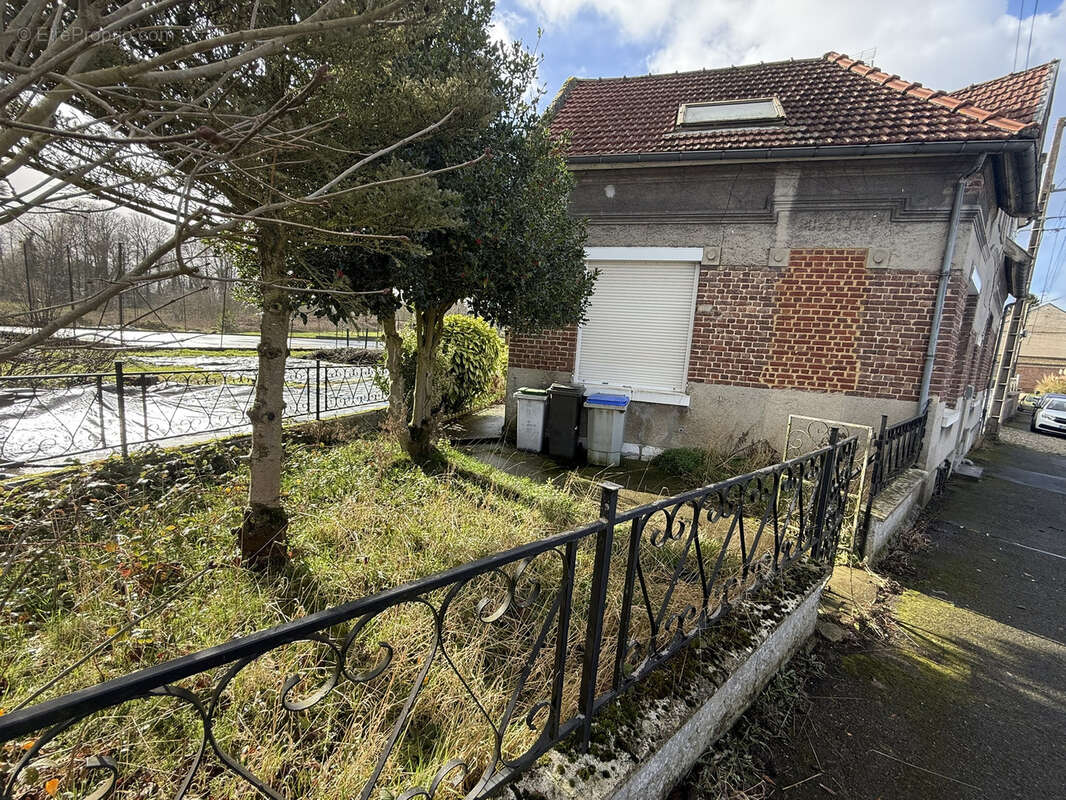 Maison à QUIEVY