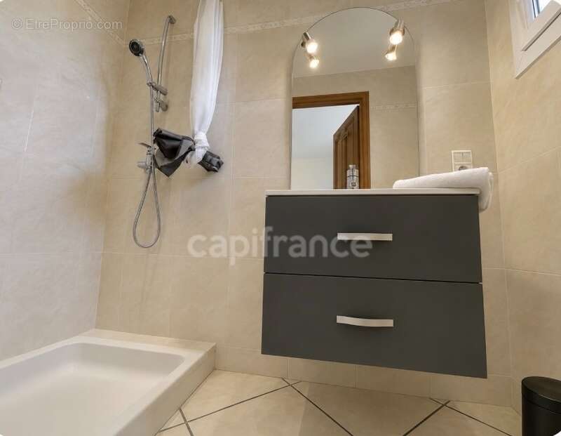 Maison à CALLIAN