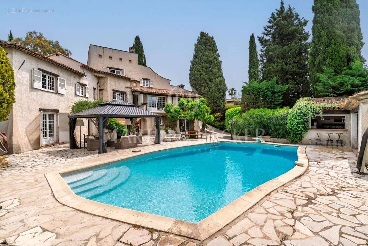 Maison à MOUGINS