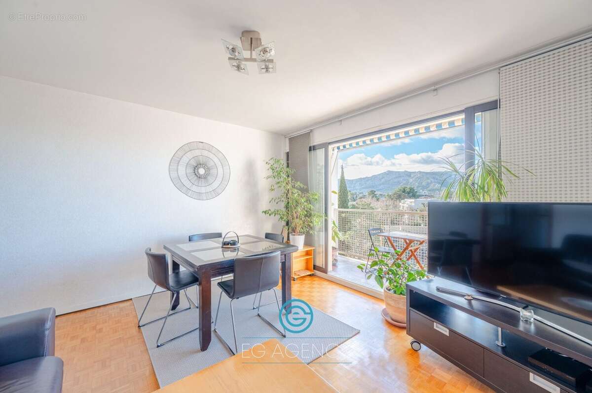 Appartement à MARSEILLE-9E