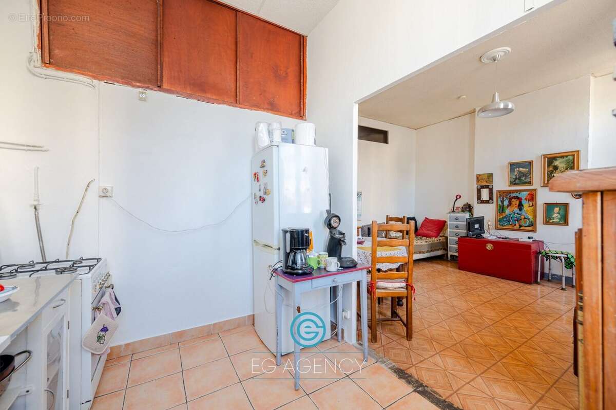 Appartement à MARSEILLE-6E
