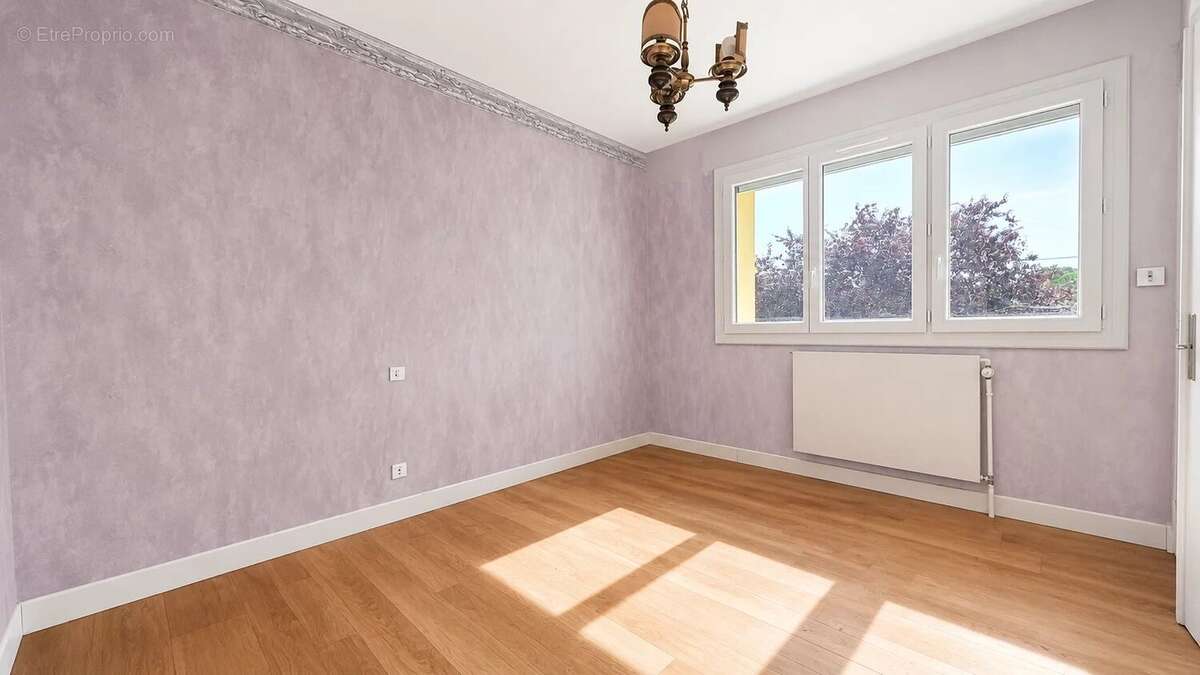 Appartement à CRECHY