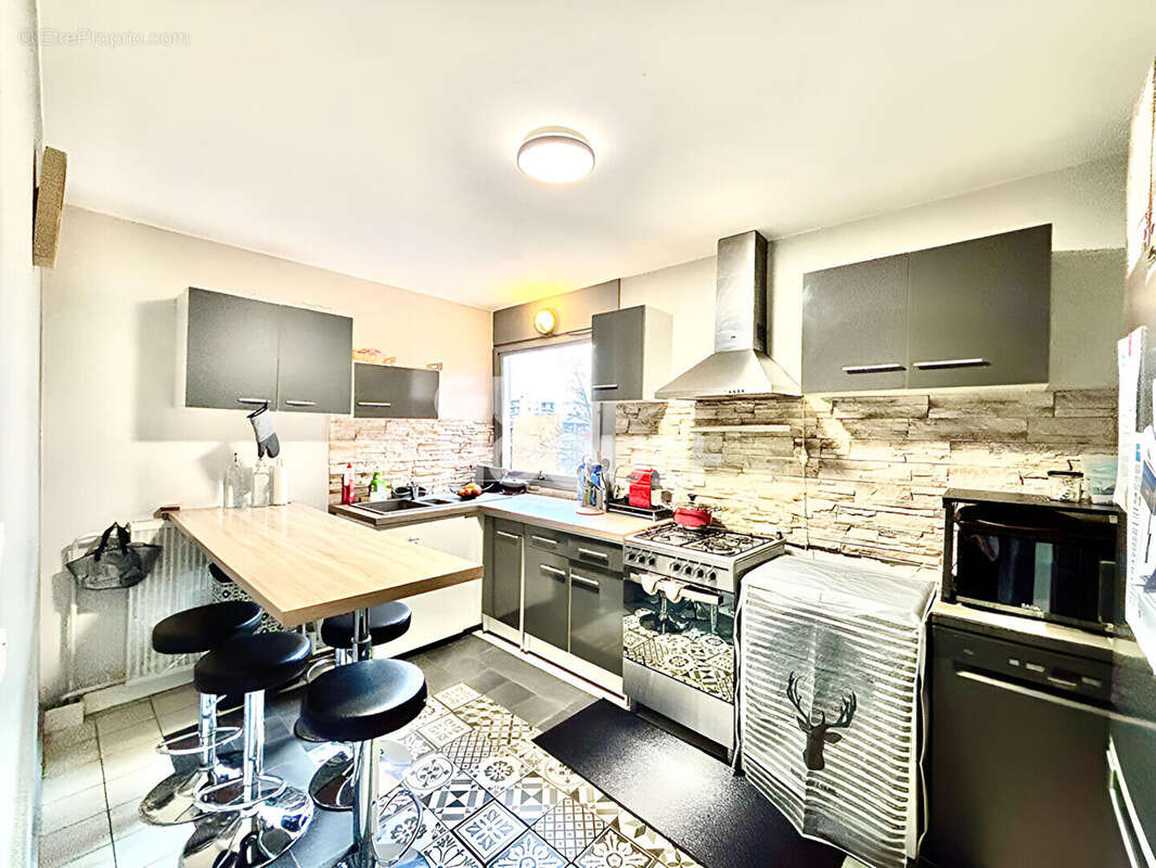 Appartement à RILLIEUX-LA-PAPE