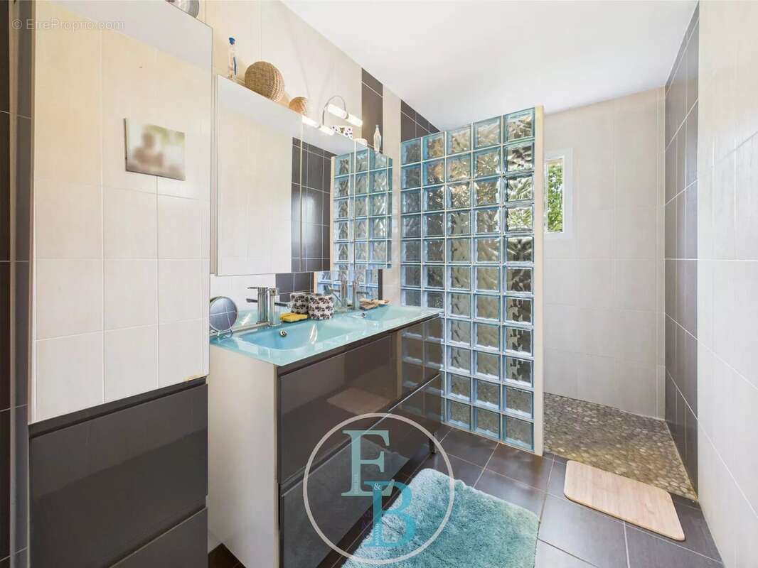 Maison à AMFREVILLE