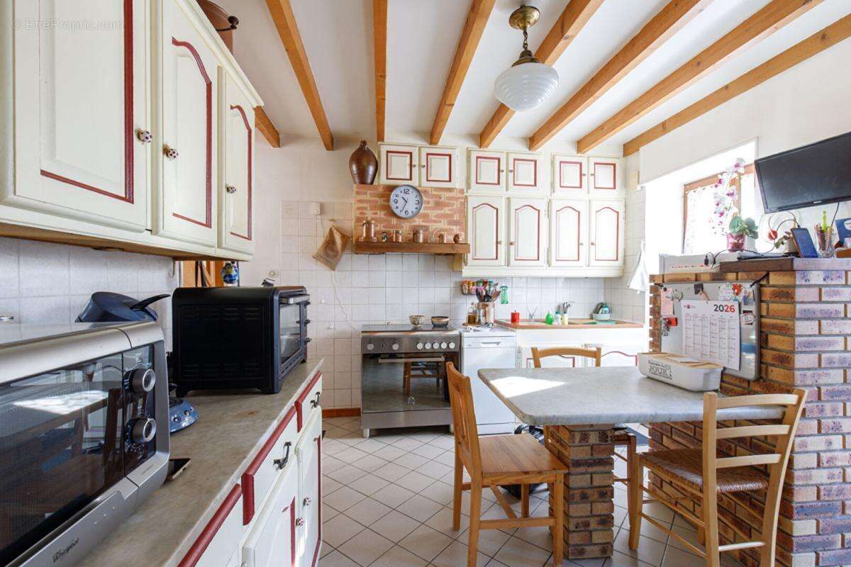 Maison à ISSOU