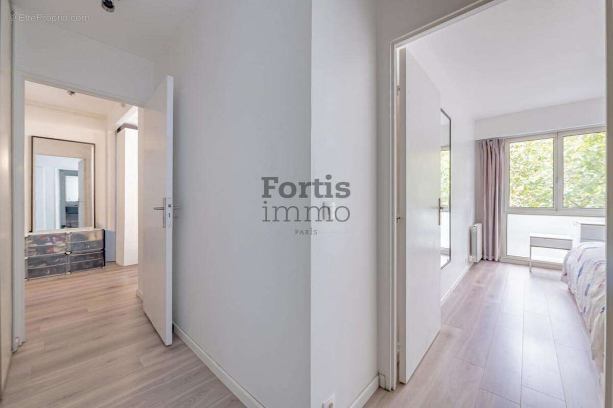 Appartement à PARIS-11E