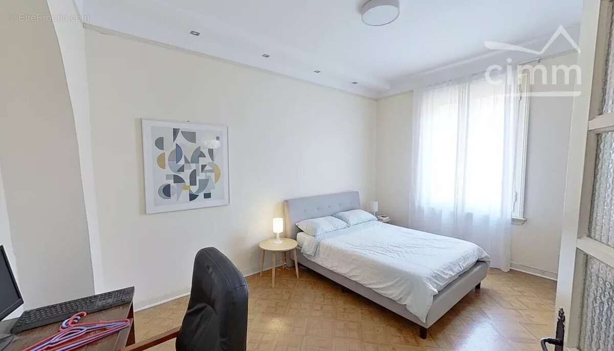 Maison à DECINES-CHARPIEU