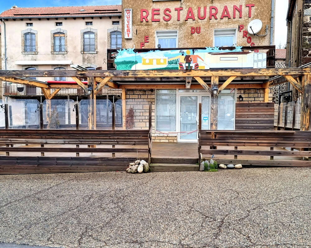 Commerce à COUCOURON