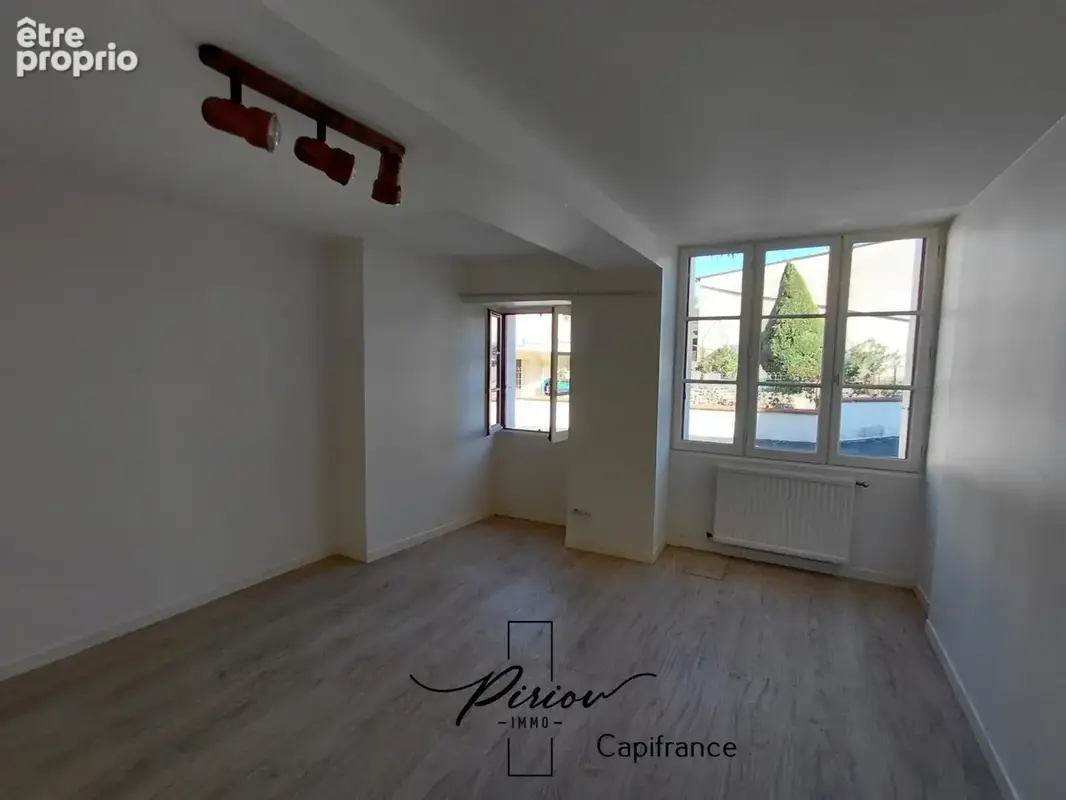Immeuble de rapport, T2, T3, T3, proximité château, centre ville - photo 5