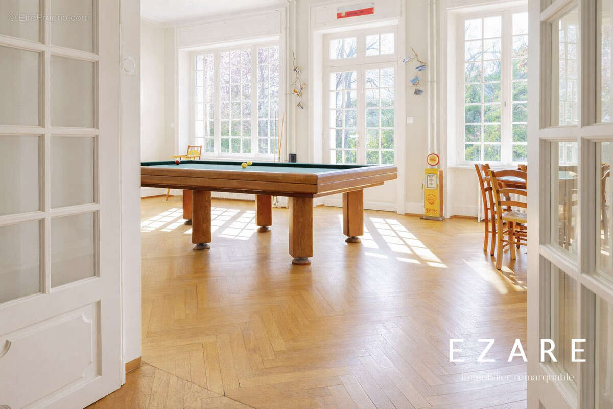Maison 389 m² à Dole  - photo 4