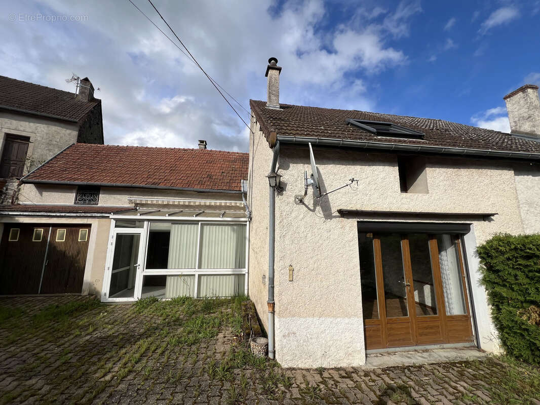 Maison à IVRY-EN-MONTAGNE