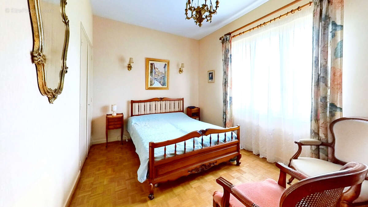 À Issoire, Maison 6 pièces avec terrain - photo 8