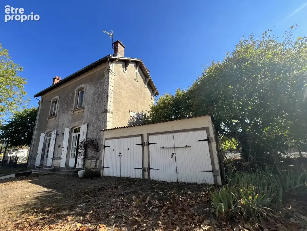 Ancienne maison de gare à proximité de commerces - photo 18