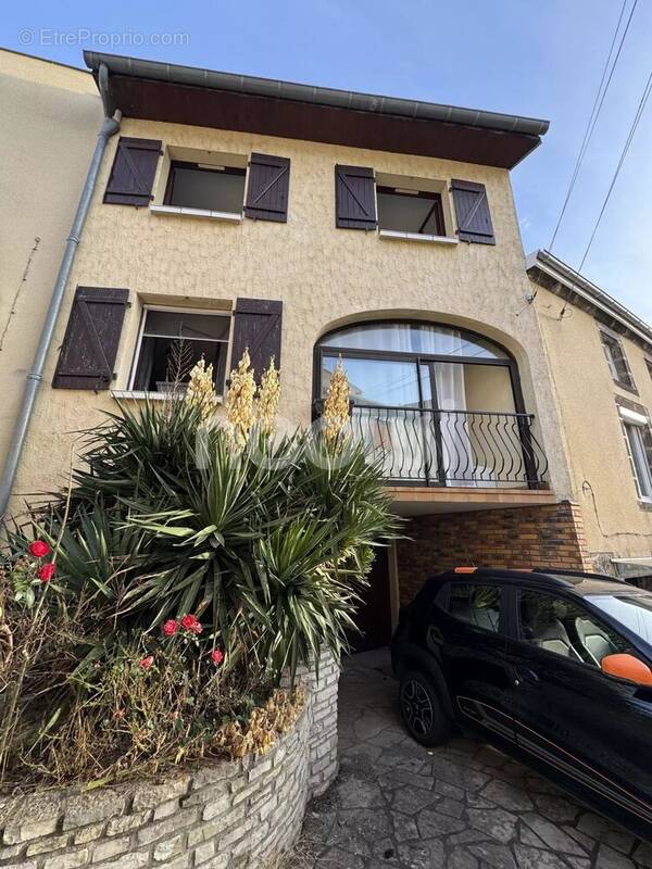 Maison à SAYAT