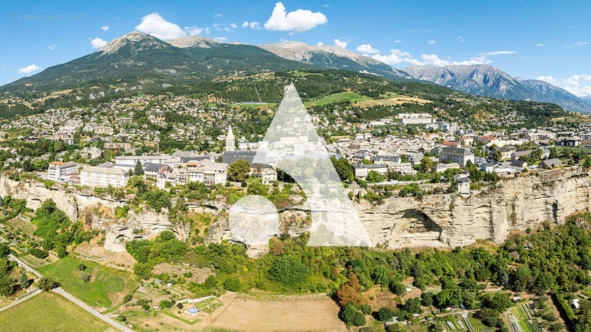 Appartement à EMBRUN