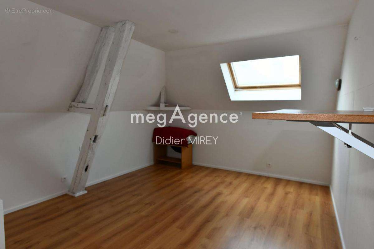 Maison à AIX-EN-OTHE