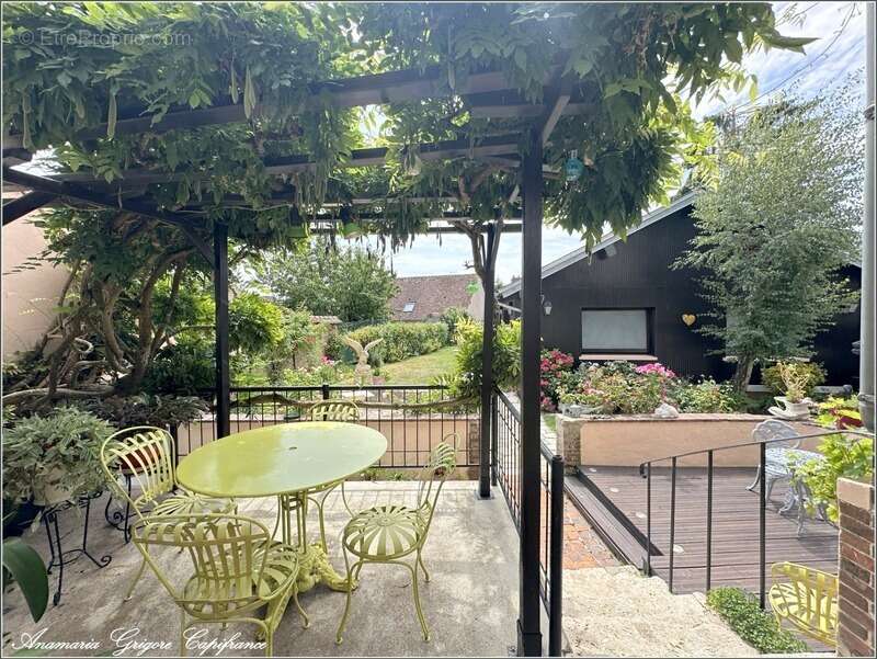 Maison à COURVILLE-SUR-EURE