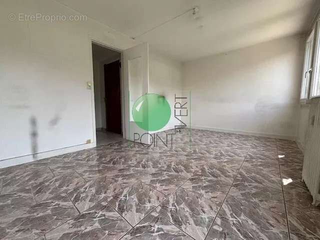 Appartement à LA FERTE-ALAIS