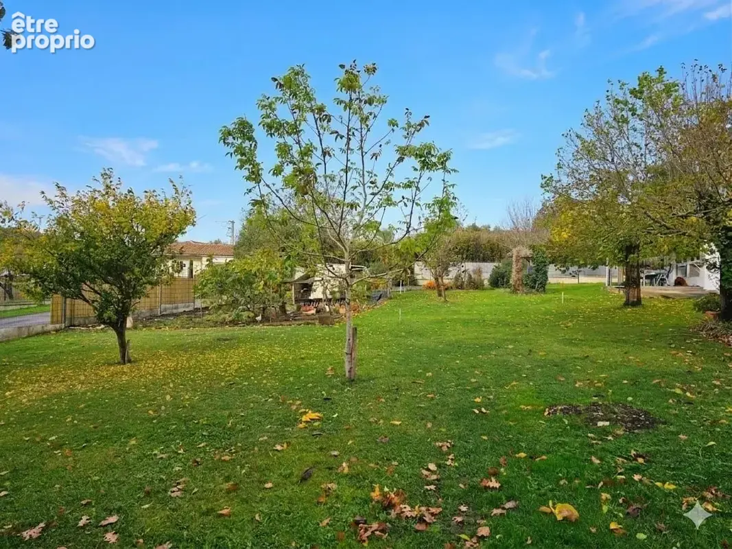 Terrain à QUINSAC