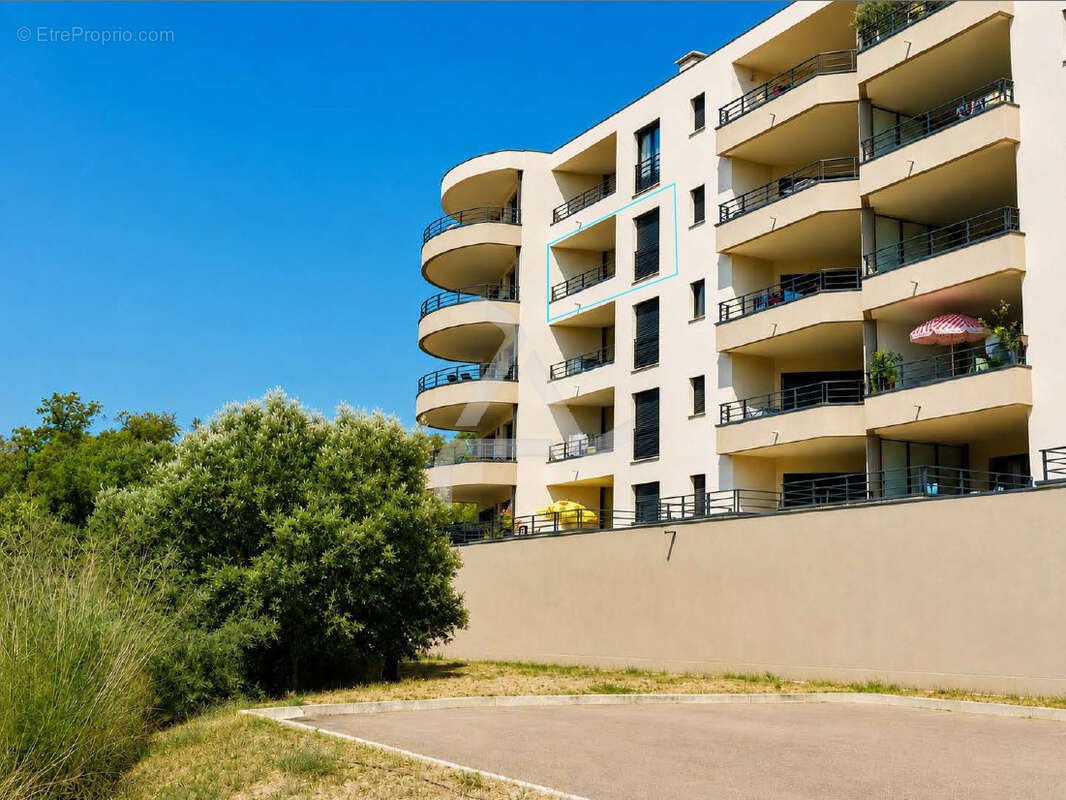 Proche du port et des commerces dans résidence moderne et sécurisée - photo 18