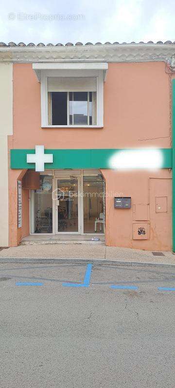 Appartement à UCHAUD