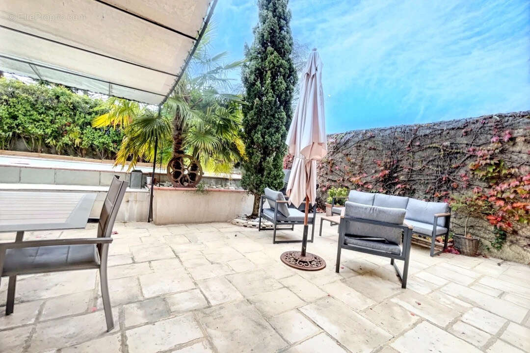 Maison à BRISON-SAINT-INNOCENT