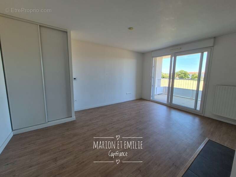 Appartement à vendre LA ROCHELLE - 1 chambre - balcon couvert - place de stationnement - photo 3