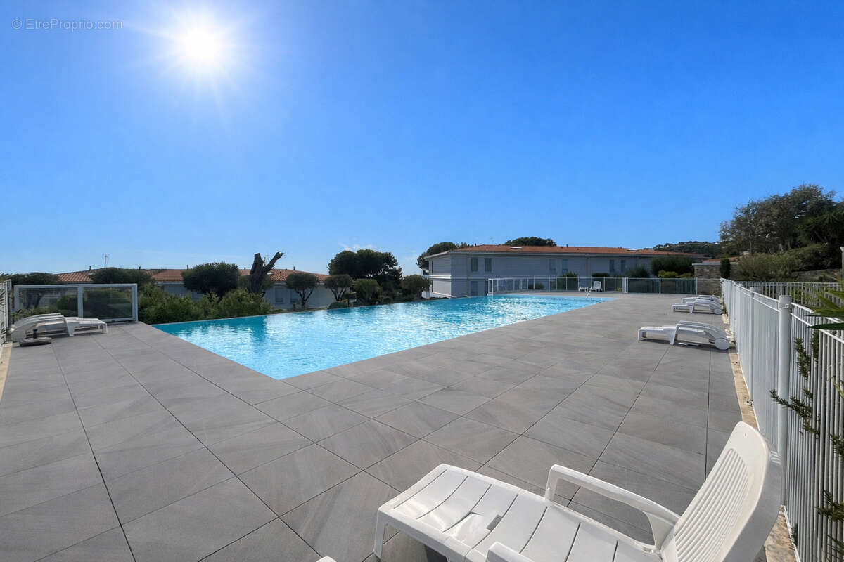 Appartement à ROQUEBRUNE-CAP-MARTIN