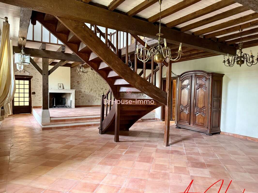 Maison 350 m² à Monsegur  - photo 5