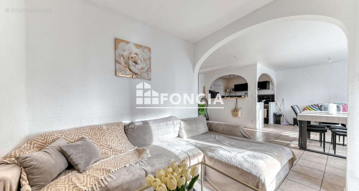 Villeurbanne laurent bonnevay- appartement t5 - photo 3