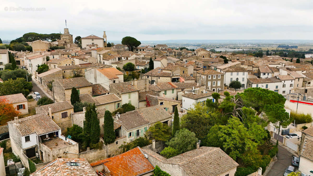 Maison à GALLARGUES-LE-MONTUEUX