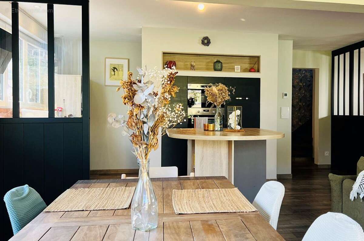 BILLIE - Spacieuse maison d'Architecte de 195m2 en Coeur de Ville - AURAY - photo 2