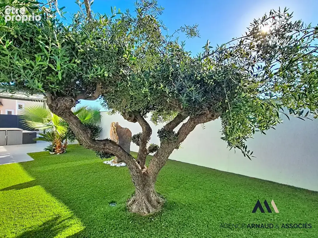 Saint-cyr-sur-mer - superbe maison contemporaine de plain-pied de 132 m² avec piscine - photo 14