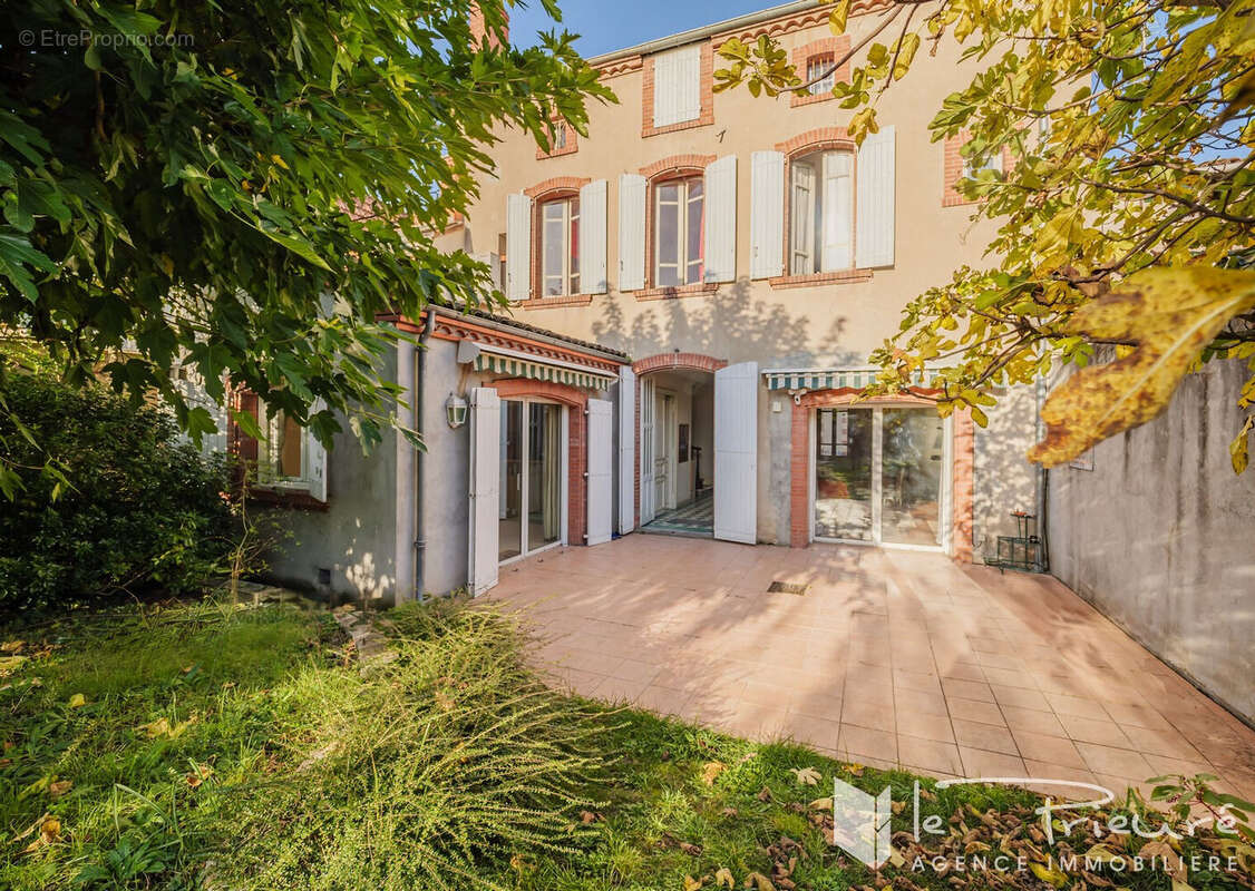 Belle maison albigeoise de 255 m², terrasse, jardin, secteur privilégié à 1 km de la Place du Vigan ! - photo 4