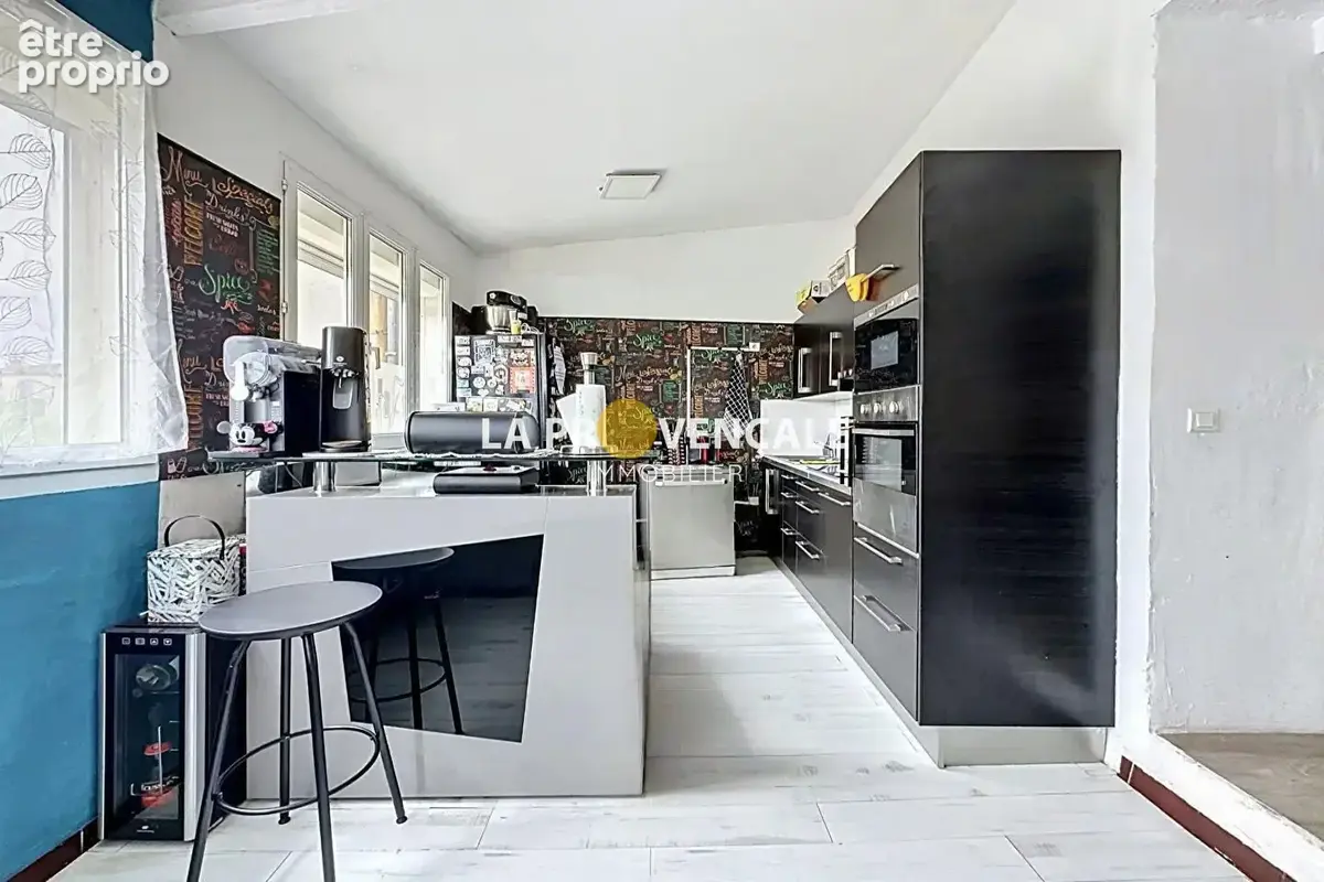 Appartement 4 pièces 87 m² à vendre à Trets (13530) - photo 9