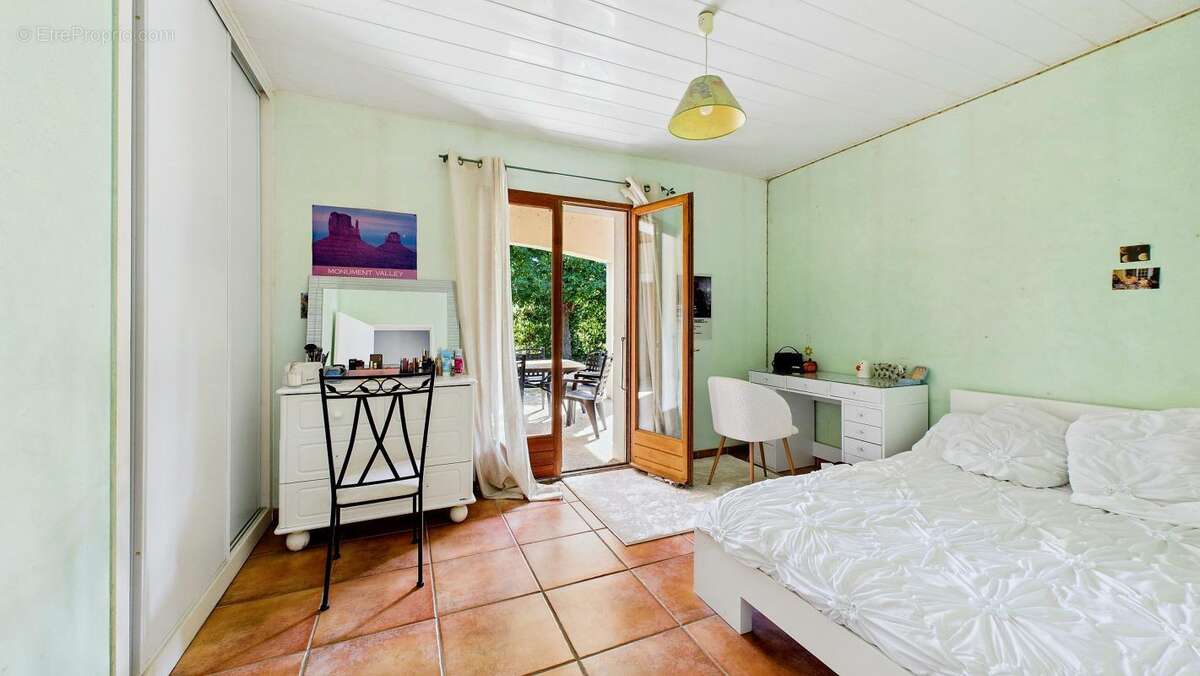 Maison à LIVRON-SUR-DROME