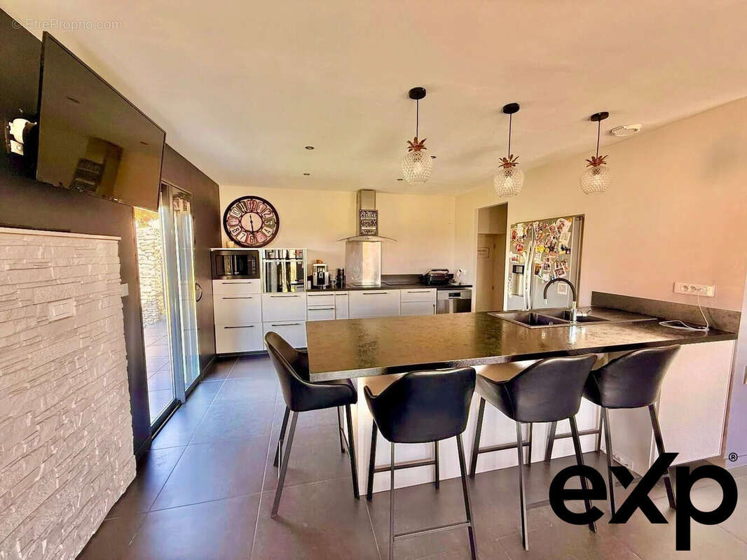 Maison à SAINT-GENIX-SUR-GUIERS