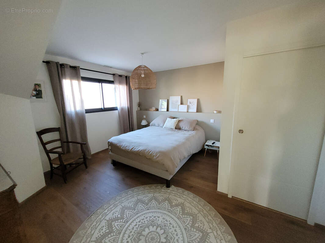Secteur Clape Superbe Villa neuve de 206m2 sur 1365 m2 de terrain à vendre 697000 €. - photo 14