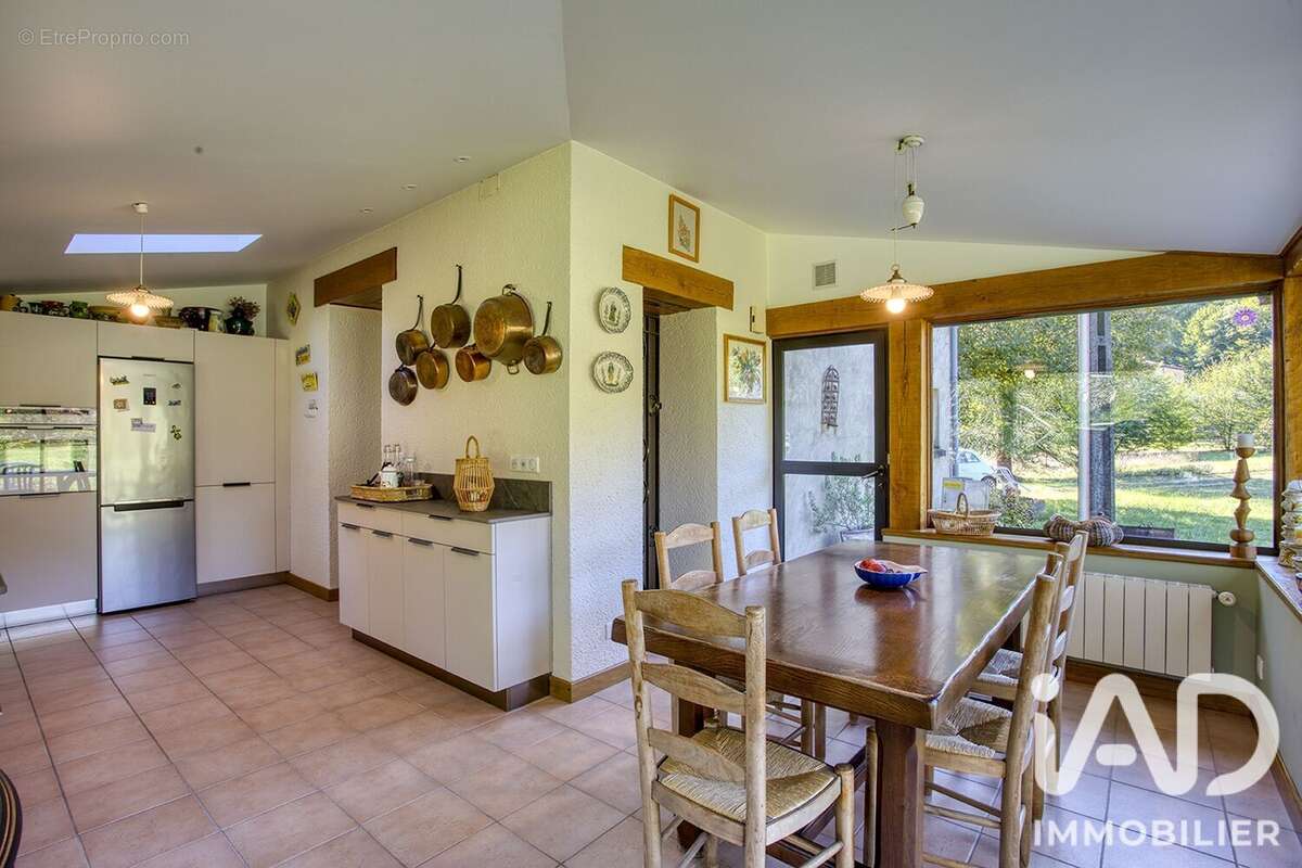 Maison 233 m² à Sarlat-La-Caneda  - photo 9