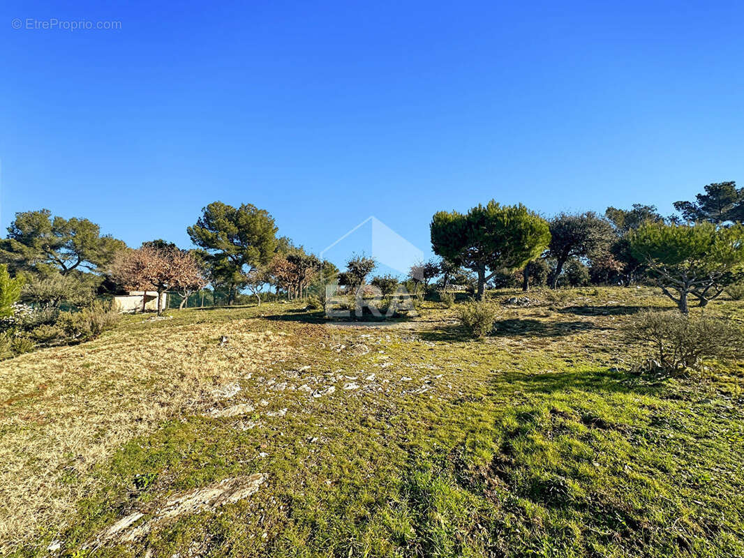 Maison à SIMIANE-COLLONGUE