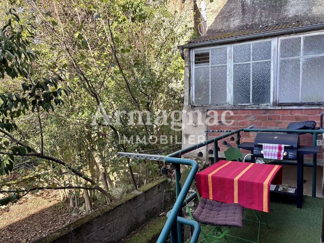 Maison à VIC-FEZENSAC