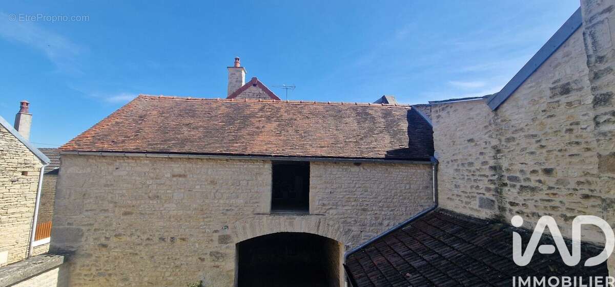 Maison 103 m² à Lezinnes  - photo 6