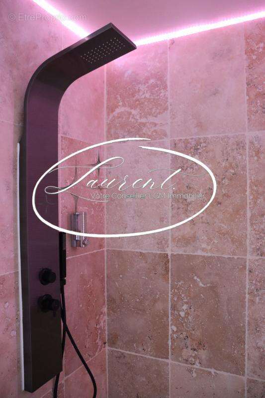 Maison à VEZENOBRES