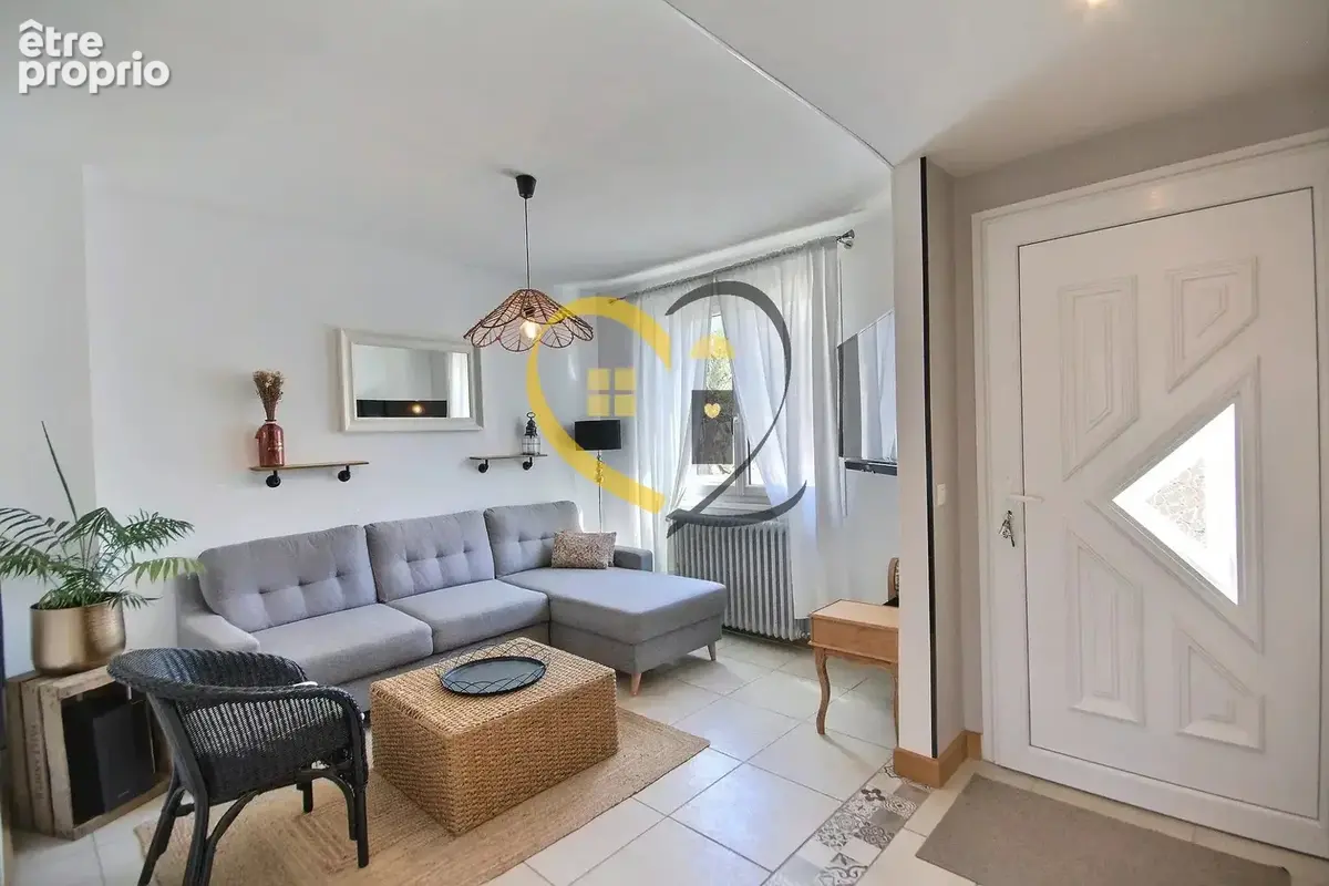 À VENDRE MAISON 122 m² et 48m² extension rénovée en 2019 à SAINT-GERMAIN-DU-PUY (18390) - photo 6