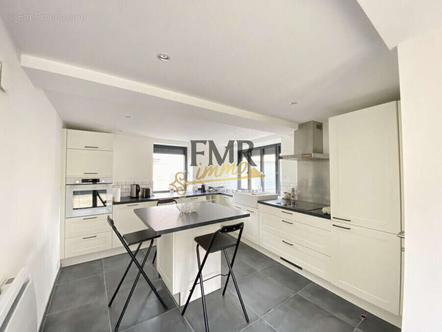 Maison à SAINT-PIERRE-SUR-DIVES