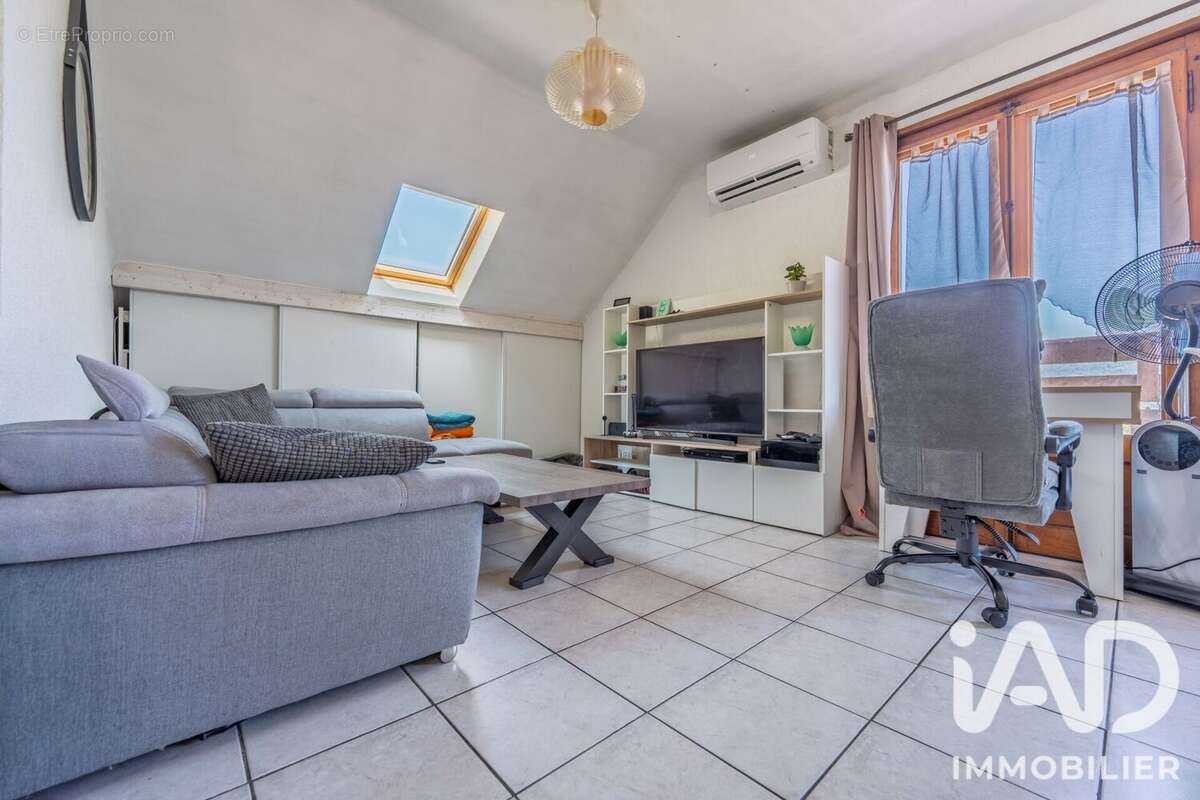 Appartement 81 m² à Marnaz  - photo 3