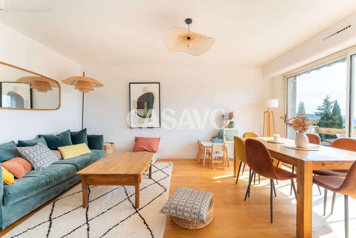 Appartement à EGUILLES