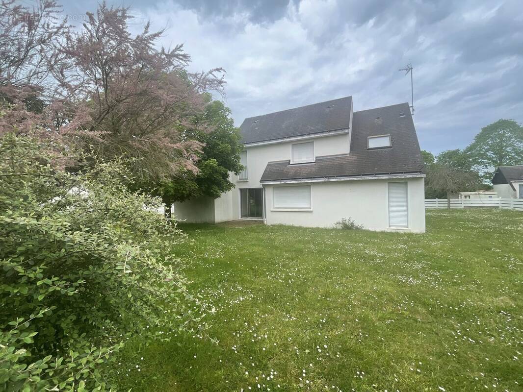 Maison à NEUVY-SUR-LOIRE