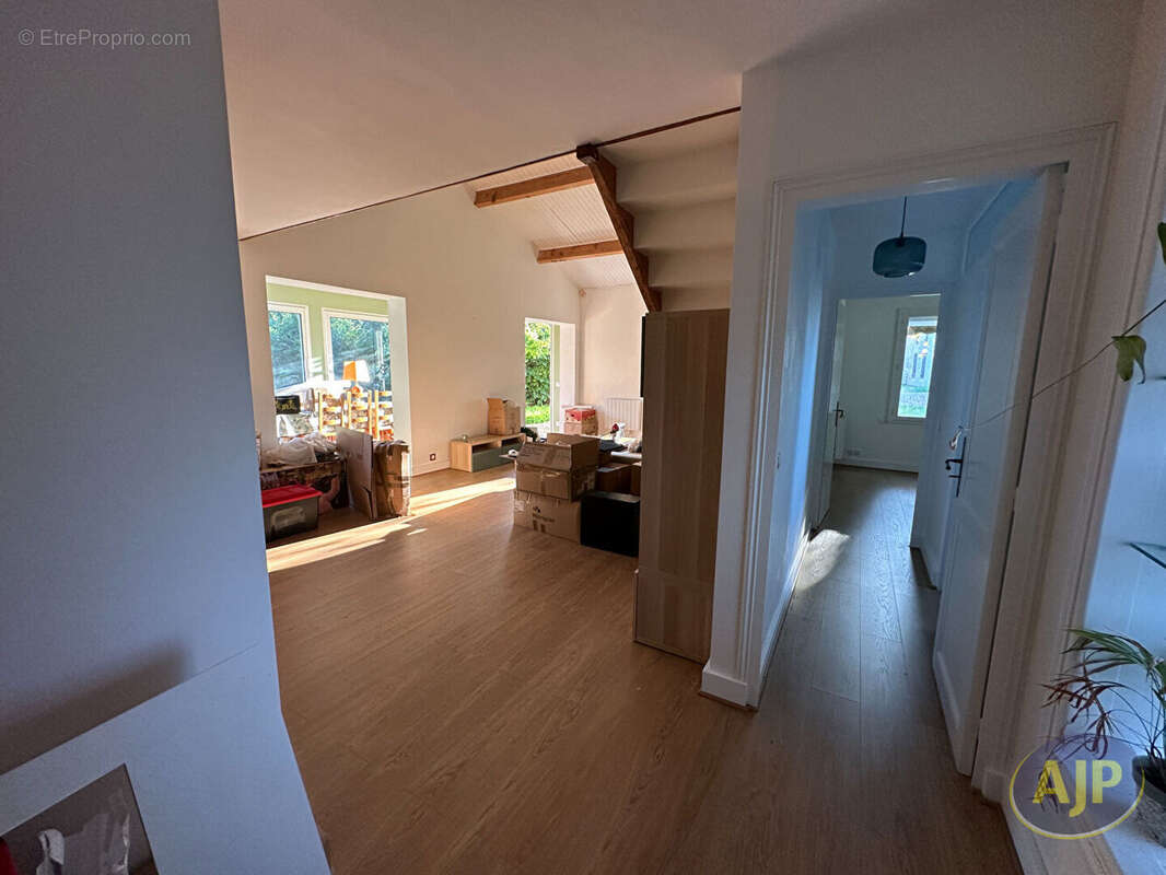 Maison à SAINT-LEGER