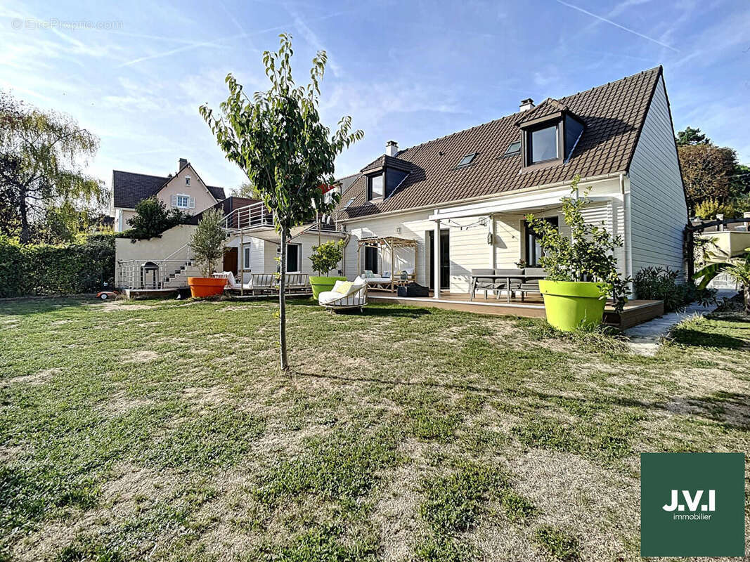 Maison à DEUIL-LA-BARRE